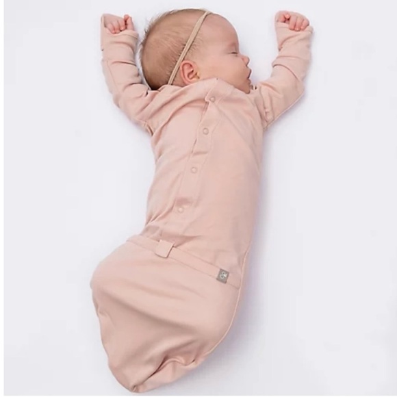 Goumi Other - Goumi Rose Long Sleeve sleeper gown baby girl size newborn